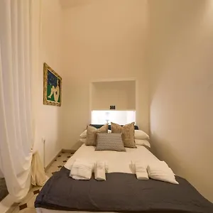 https://la-casa-di-bruna-e-giordano-in-santo-spirito.it-tuscanyhotel.com