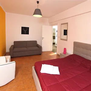 Marina Roma